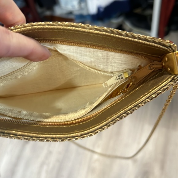 NWT Vintage Y&S original gold crossbody, excellent condition. Perfect addition. - Picture 8 of 9